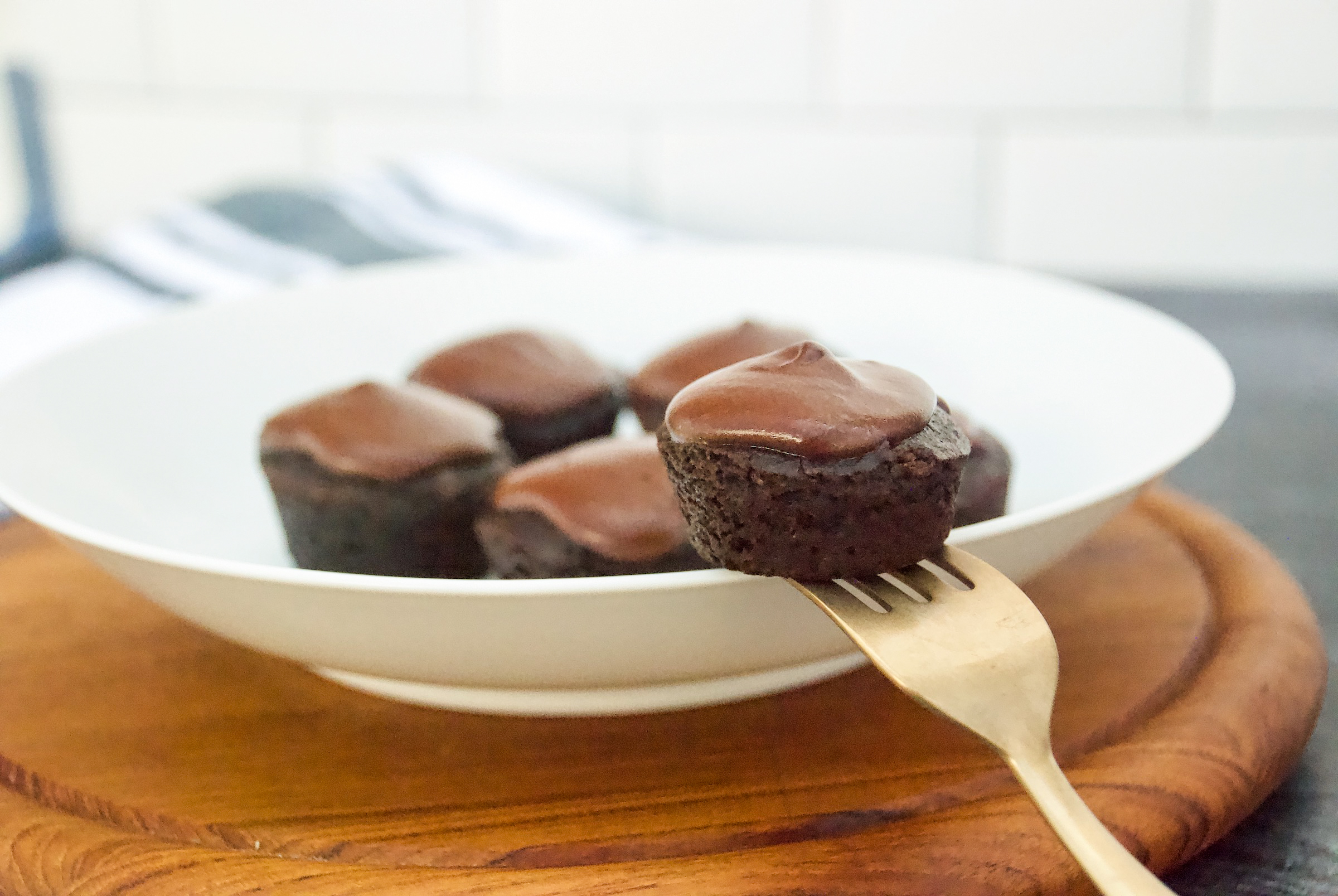 Chocolate Avocado Cake Bites